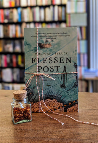 CADEAUPAKKET: 'Flessenpost' + flesje kashmir chillivlokken